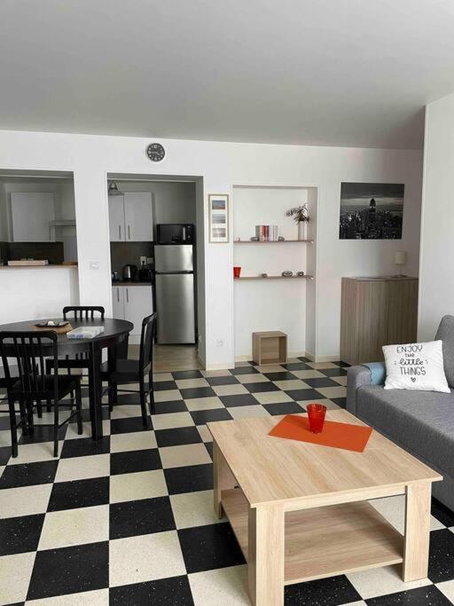 Au Parisien Apartment Ault Exterior photo